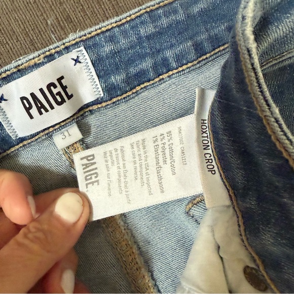PAIGE Hoxton Crop Midrise Stretch Jeans in Dacey with Angled Fray Wash - Picture 5 of 7